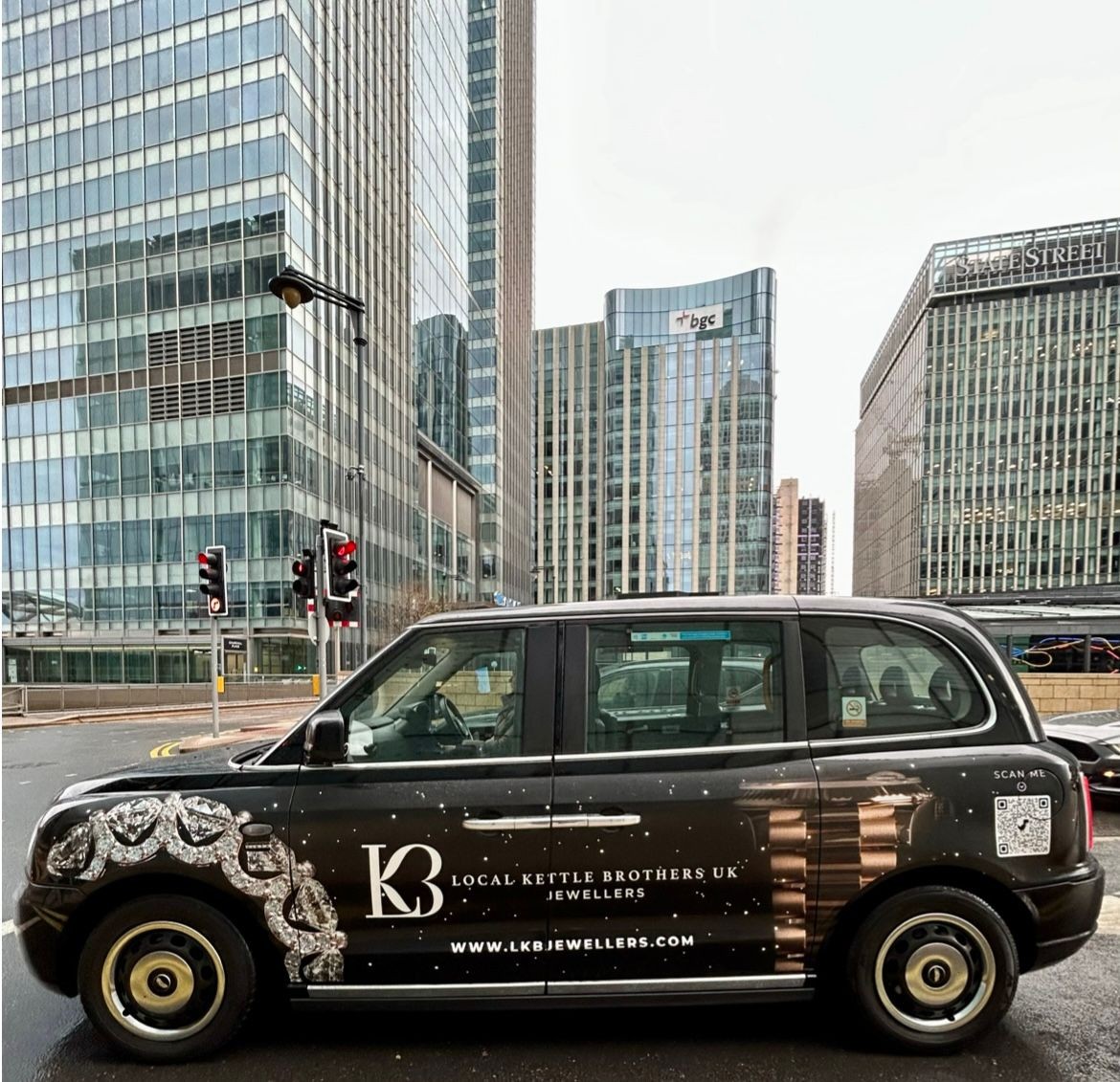 London Taxi Advertising Tx4 LEVC Livery Supersides Advert